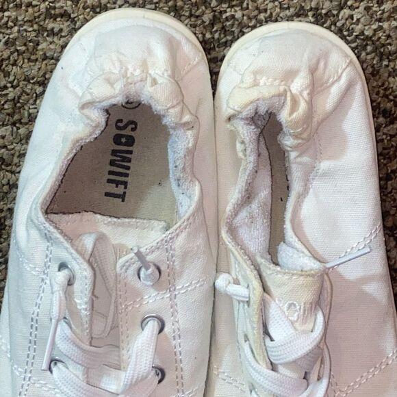SOWIFT White Moccasin-Style Sneakers with Soft Soles Size 8 - Picture 6 of 9